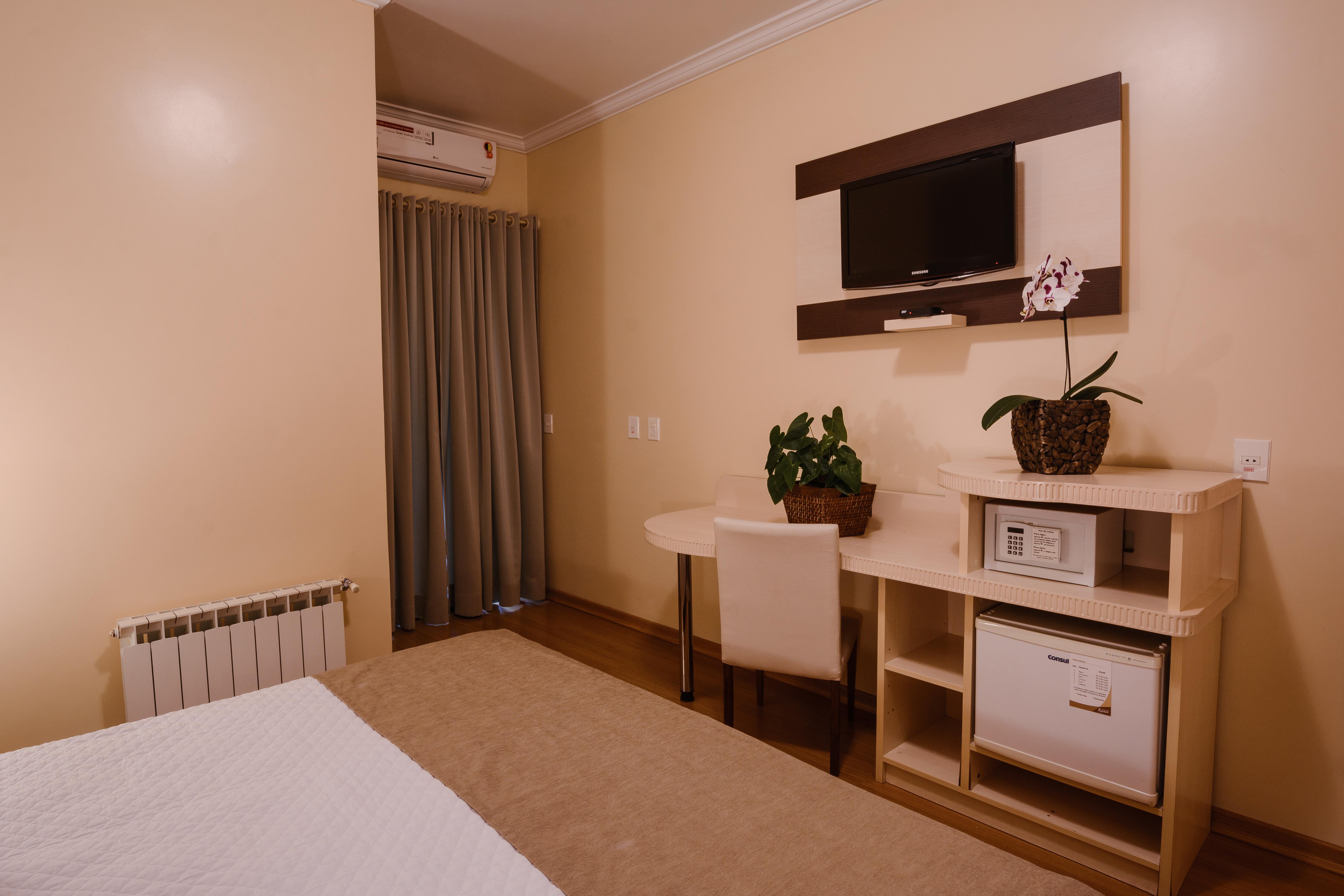 Hotel Pousada Kaster Грамаду Экстерьер фото